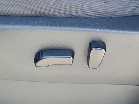 Certified 2023 Nissan Frontier SV w/ Midnight Edition Package image 13