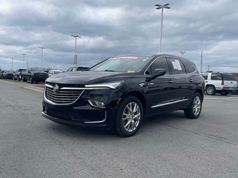 Used 2024 Buick Enclave Essence w/ Experience Buick Package image 3