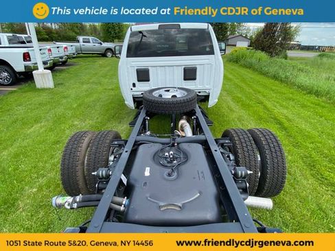 New 2025 RAM 5500 Tradesman AWD/4WD image 9