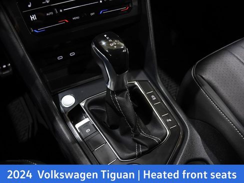 Used 2024 Volkswagen Tiguan SE R-Line image 25