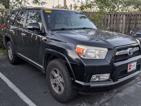 Used 2010 Toyota 4Runner SR5 image 3