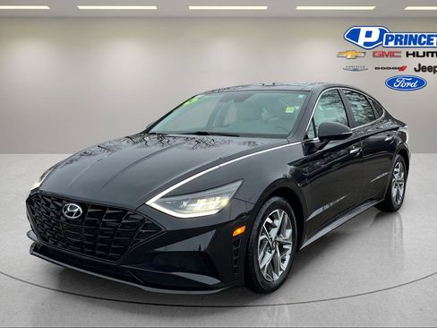 Used 2023 Hyundai Sonata SEL w/ Convenience Package image 3