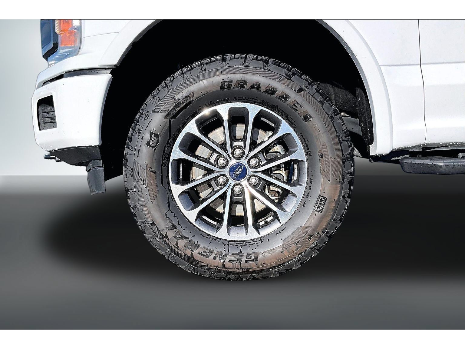 Used 2019 Ford F150 XLT w/ Equipment Group 302A Luxury AWD/4WD image 28
