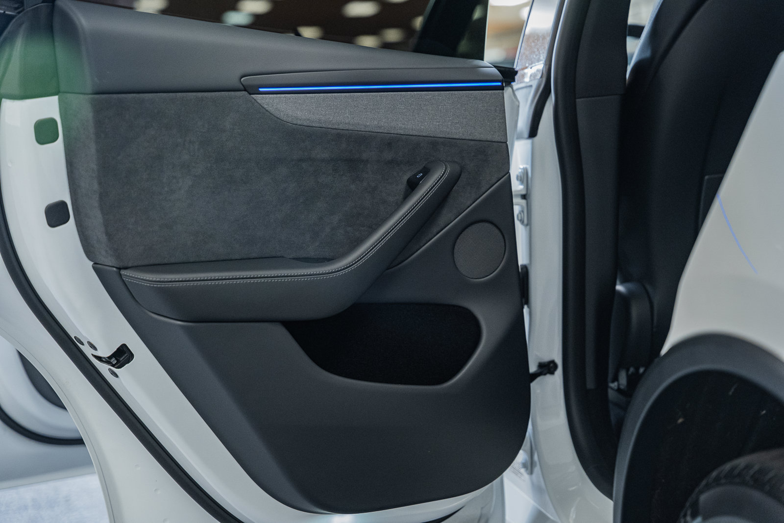 Used 2026 Tesla Model Y AWD image 38