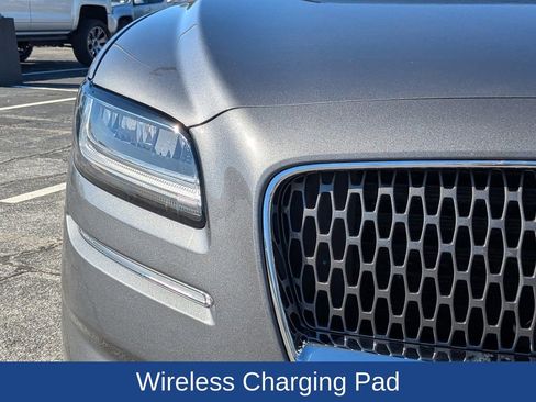 Used 2023 Lincoln Nautilus Reserve w/ Monochromatic Package image 10