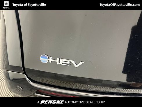 Used 2026 Toyota Sienna Limited FWD image 22
