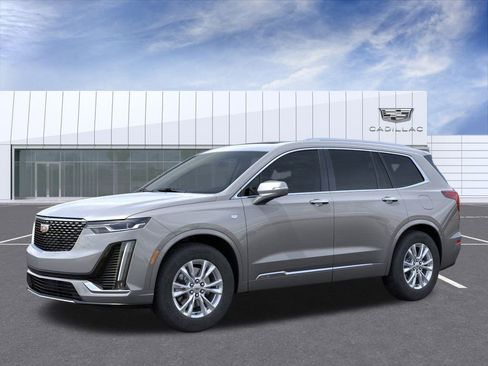 New 2025 Cadillac XT6 Luxury image 2