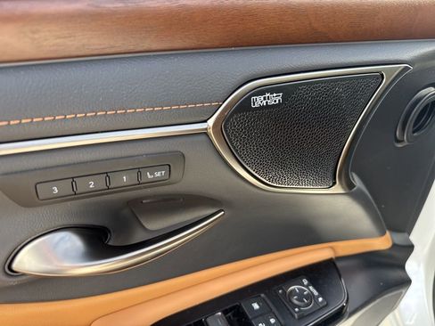 Used 2025 Lexus ES 350 Ultra Luxury image 42