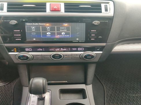 Used 2015 Subaru Outback 2.5i Premium image 10