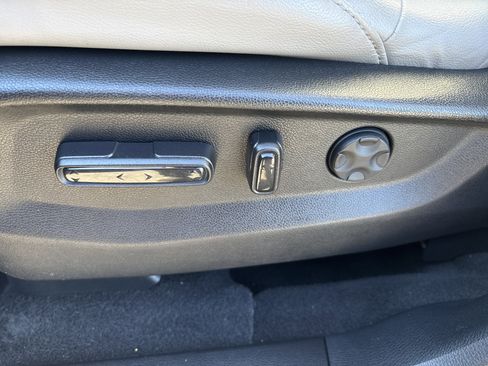 Used 2017 Honda CR-V EX-L image 8