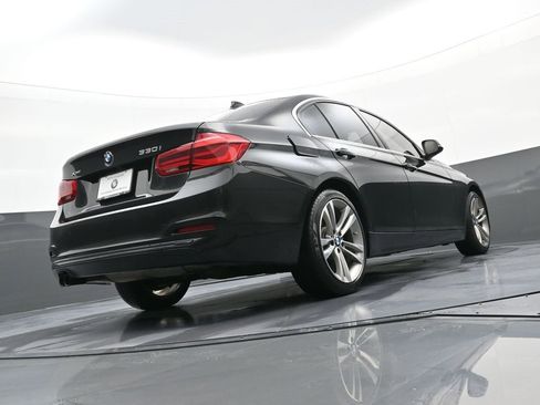 Used 2017 BMW 330i xDrive Sedan image 27