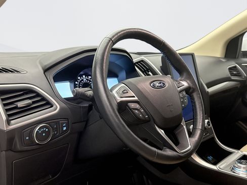Used 2023 Ford Edge SEL w/ Convenience Package image 7