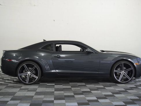 Used 2012 Chevrolet Camaro LS RWD image 7