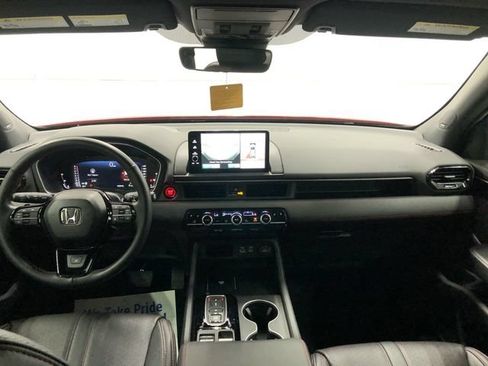 Used 2025 Honda Pilot Black Edition image 14