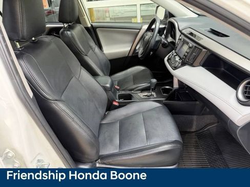 Used 2018 Toyota RAV4 XLE AWD/4WD image 47
