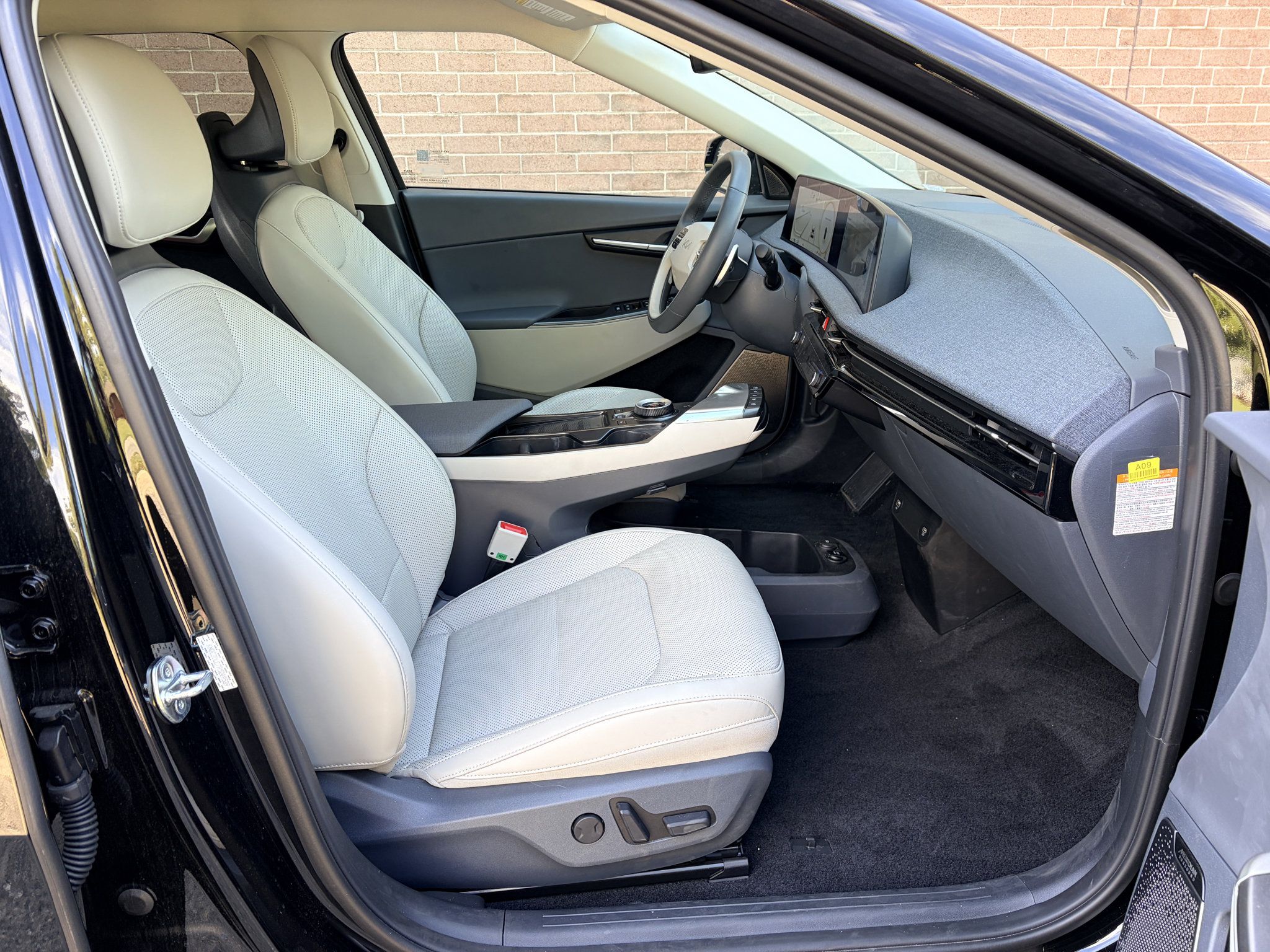 Used 2024 Kia EV6 Wind w/ Wind Technology Package AWD/4WD image 15