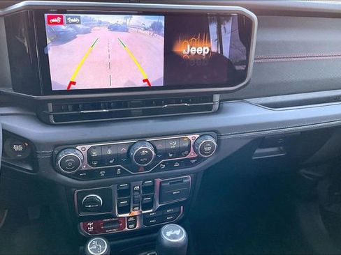 Used 2024 Jeep Wrangler Unlimited Rubicon 392 image 24