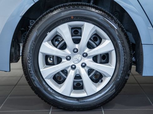 Used 2026 Toyota Corolla LE FWD image 15