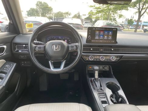 Used 2024 Honda Civic Touring image 16