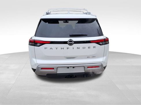 New 2025 Nissan Pathfinder SL w/ SL Premium Package image 4