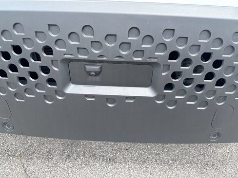 Used 2024 Chevrolet Brightdrop 600 w/ Battery Pack, Max Range AWD/4WD image 9