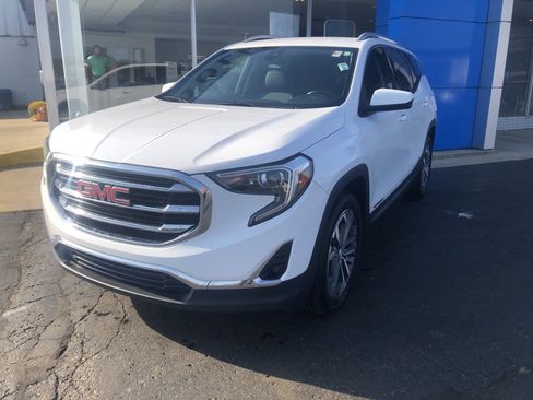 Used 2020 GMC Terrain SLT w/ Preferred Package image 3