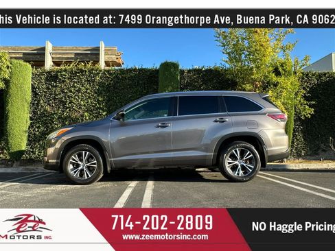 Used 2016 Toyota Highlander XLE AWD/4WD image 11