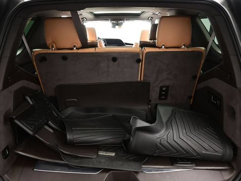 Used 2022 Cadillac Escalade Premium Luxury AWD/4WD image 39