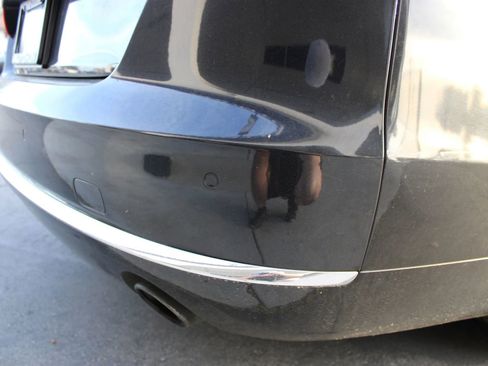 Used 2013 Audi A8 3.0T w/ Driver Assistance Pkg image 13