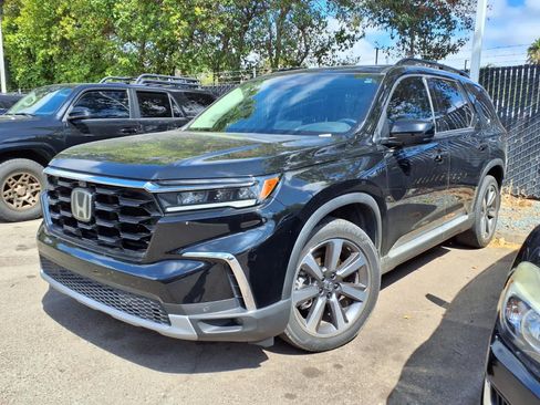 Used 2023 Honda Pilot Elite image 1