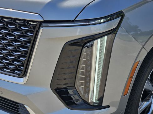 New 2026 Cadillac Escalade Luxury w/ Touring Package AWD/4WD image 5