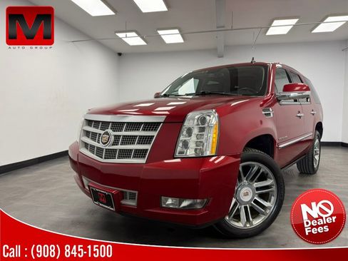 Used 2013 Cadillac Escalade Platinum AWD/4WD image 1