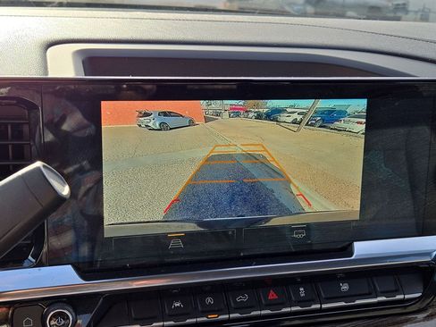 Used 2024 Chevrolet Silverado 1500 LT image 18