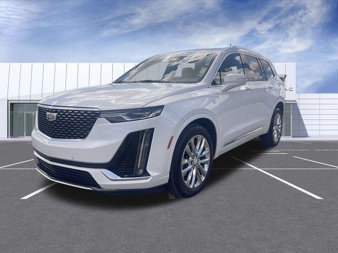 Certified 2023 Cadillac XT6 Premium Luxury w/ LPO, Floor Liner Package AWD/4WD image 4