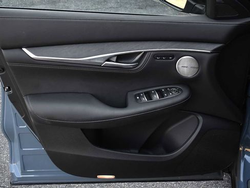 Used 2025 INFINITI QX55 Sensory image 28