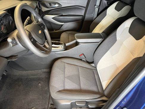 Used 2024 Chevrolet Trax LS w/ LS Convenience Package FWD image 20