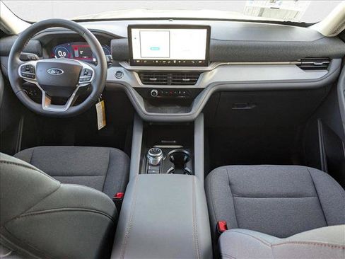 New 2025 Ford Explorer Active RWD image 13