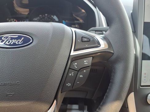 Certified 2024 Ford Edge SEL w/ Convenience Package AWD/4WD image 17