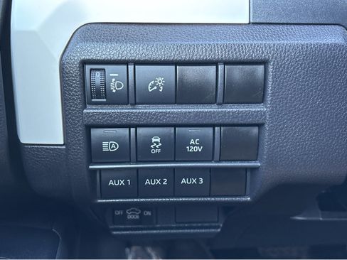 Used 2024 Toyota Tacoma TRD Off-Road image 39