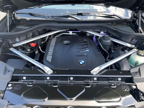 New 2026 BMW X5 xDrive40i AWD/4WD image 16