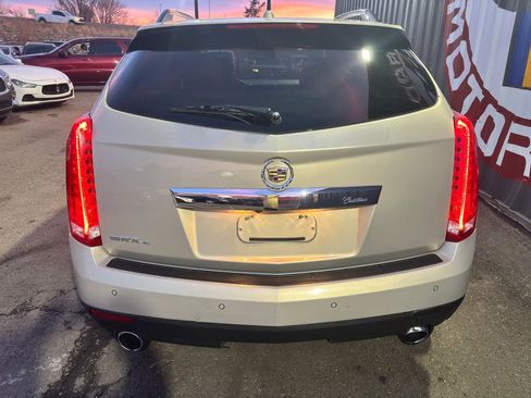 Used 2011 Cadillac SRX Luxury image 11
