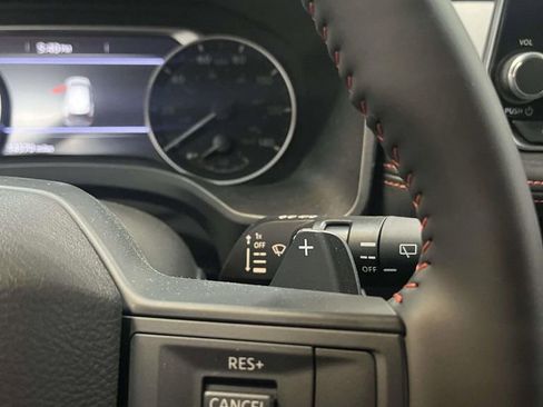 Used 2025 Nissan Rogue SV AWD/4WD image 21