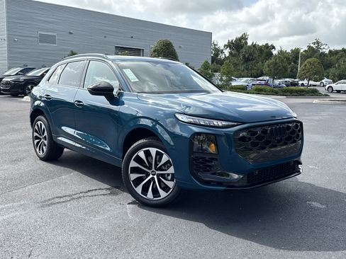 New 2026 Audi Q3 quattro 2.0T AWD/4WD image 1