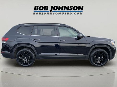 Used 2023 Volkswagen Atlas SE w/ Black Wheel Package image 8