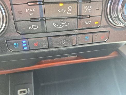 Used 2019 Ford F150 King Ranch w/ Equipment Group 601A Luxury AWD/4WD image 78