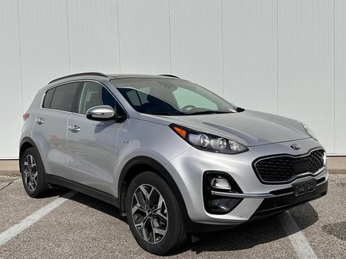 Used 2020 Kia Sportage EX w/ EX Technology Package AWD/4WD image 9