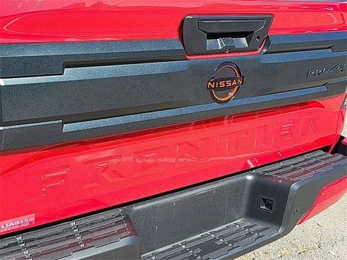Certified 2025 Nissan Frontier PRO-4X image 28