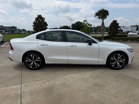 Used 2025 Volvo S60 B5 Core FWD image 6