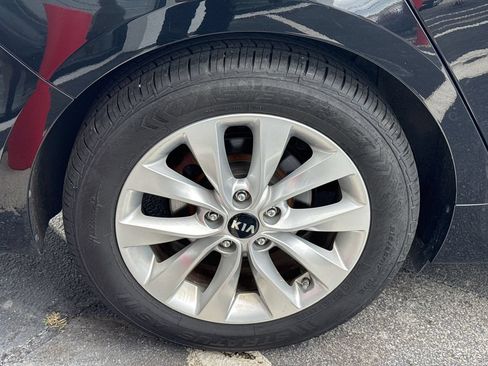 Used 2018 Kia Optima S FWD image 13