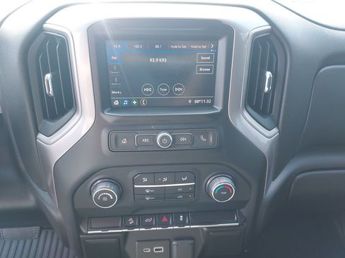 Used 2021 Chevrolet Silverado 1500 Custom Trail Boss w/ LPO, Dark Essentials Package AWD/4WD image 21